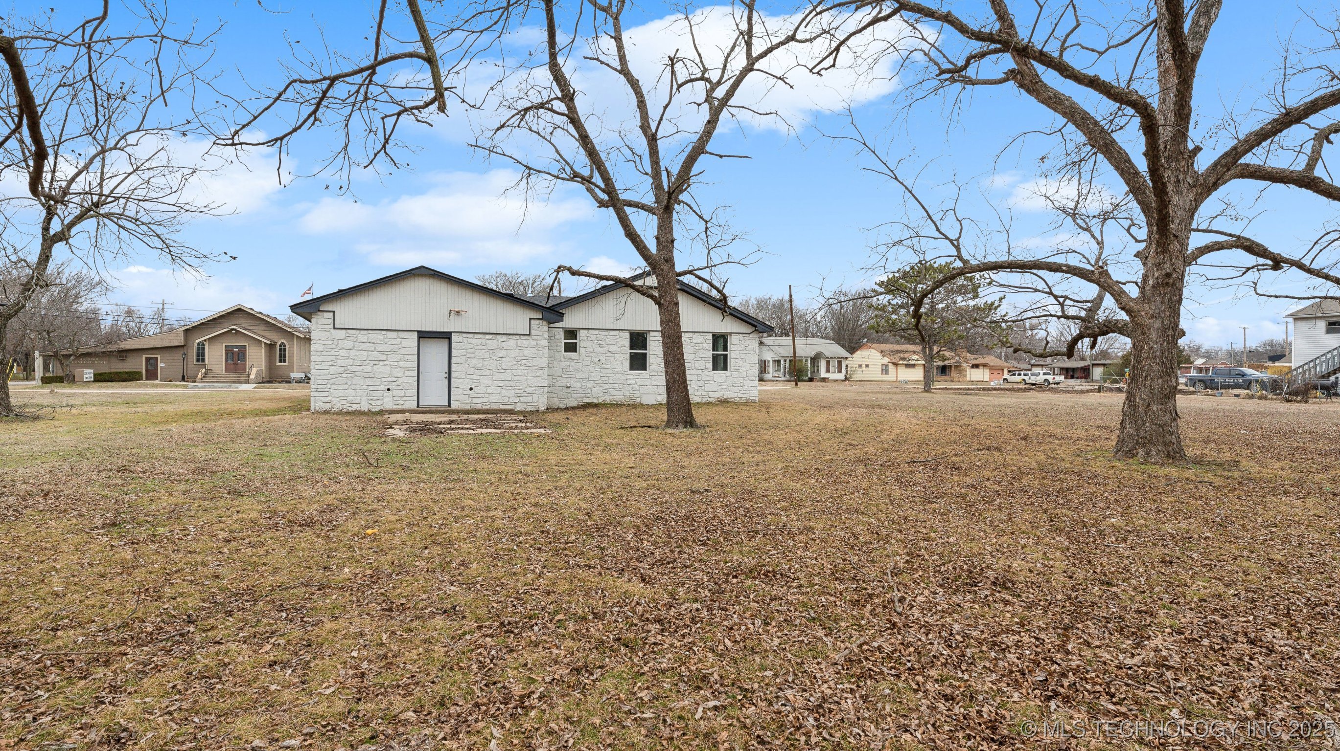 217 S Cincinnati Avenue Property Photo 25