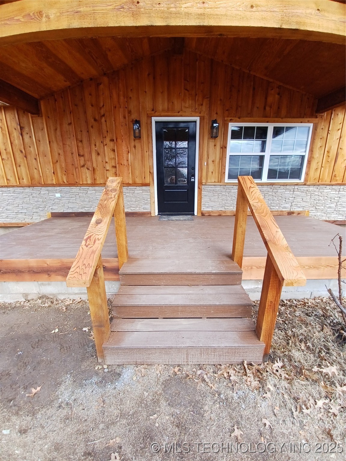 819 W Audd Property Photo 3