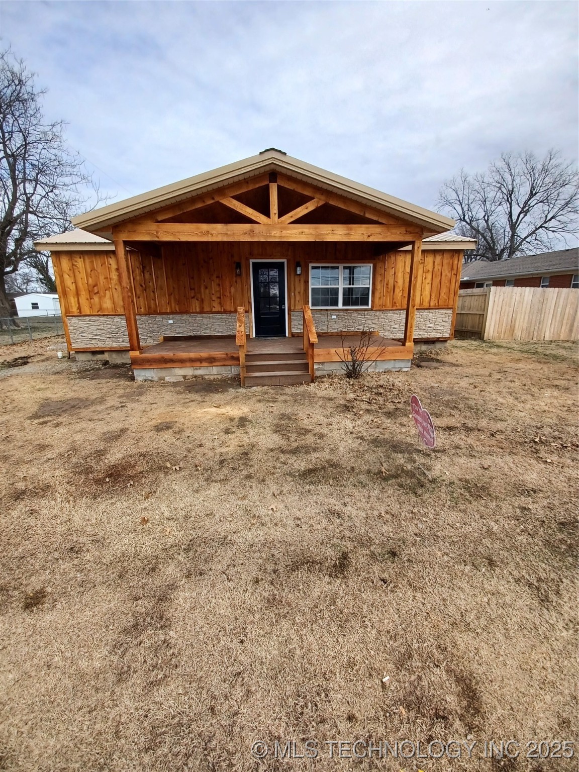 819 W Audd Property Photo 5