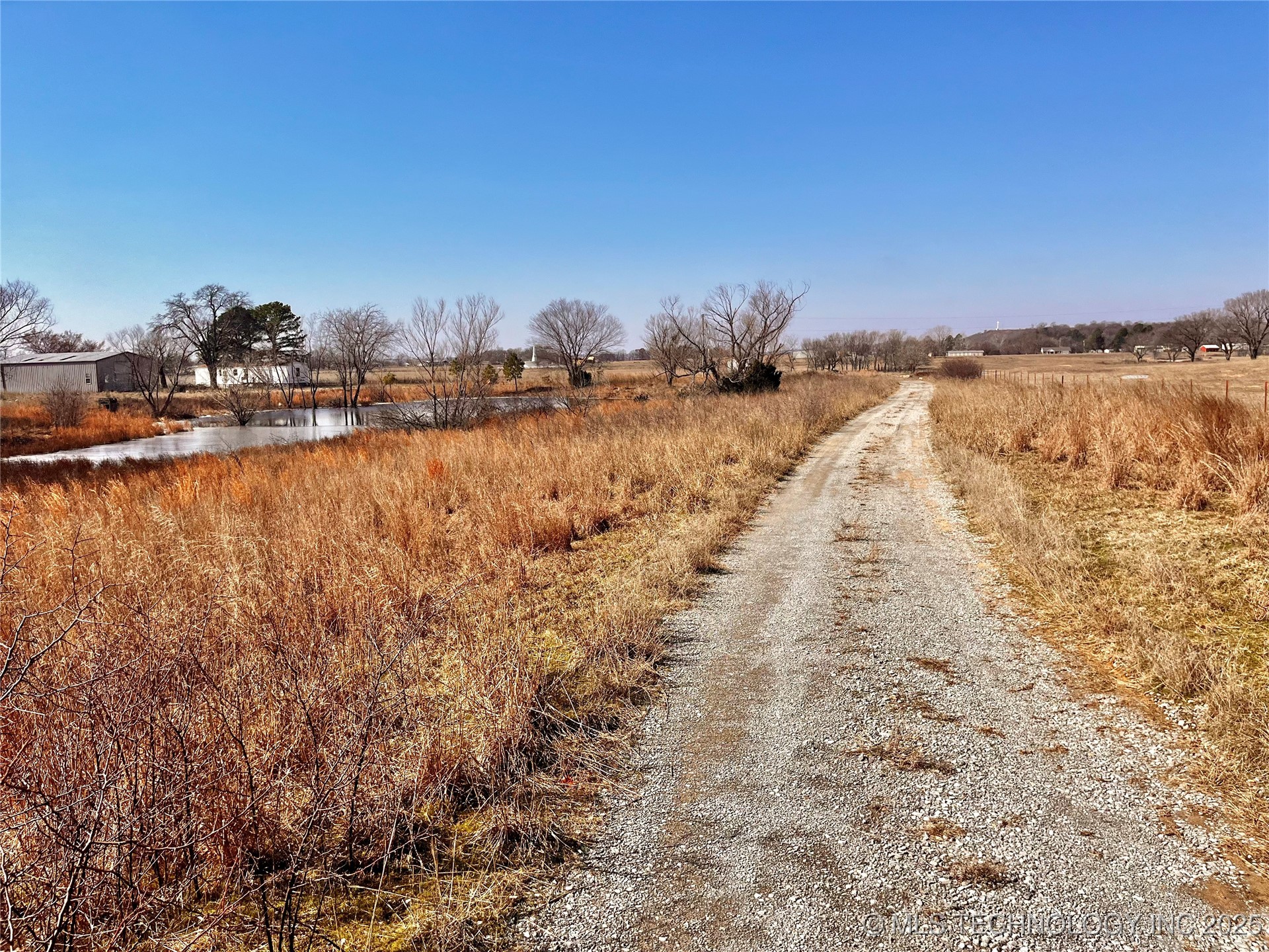 4287 Anderson Road Property Photo 4