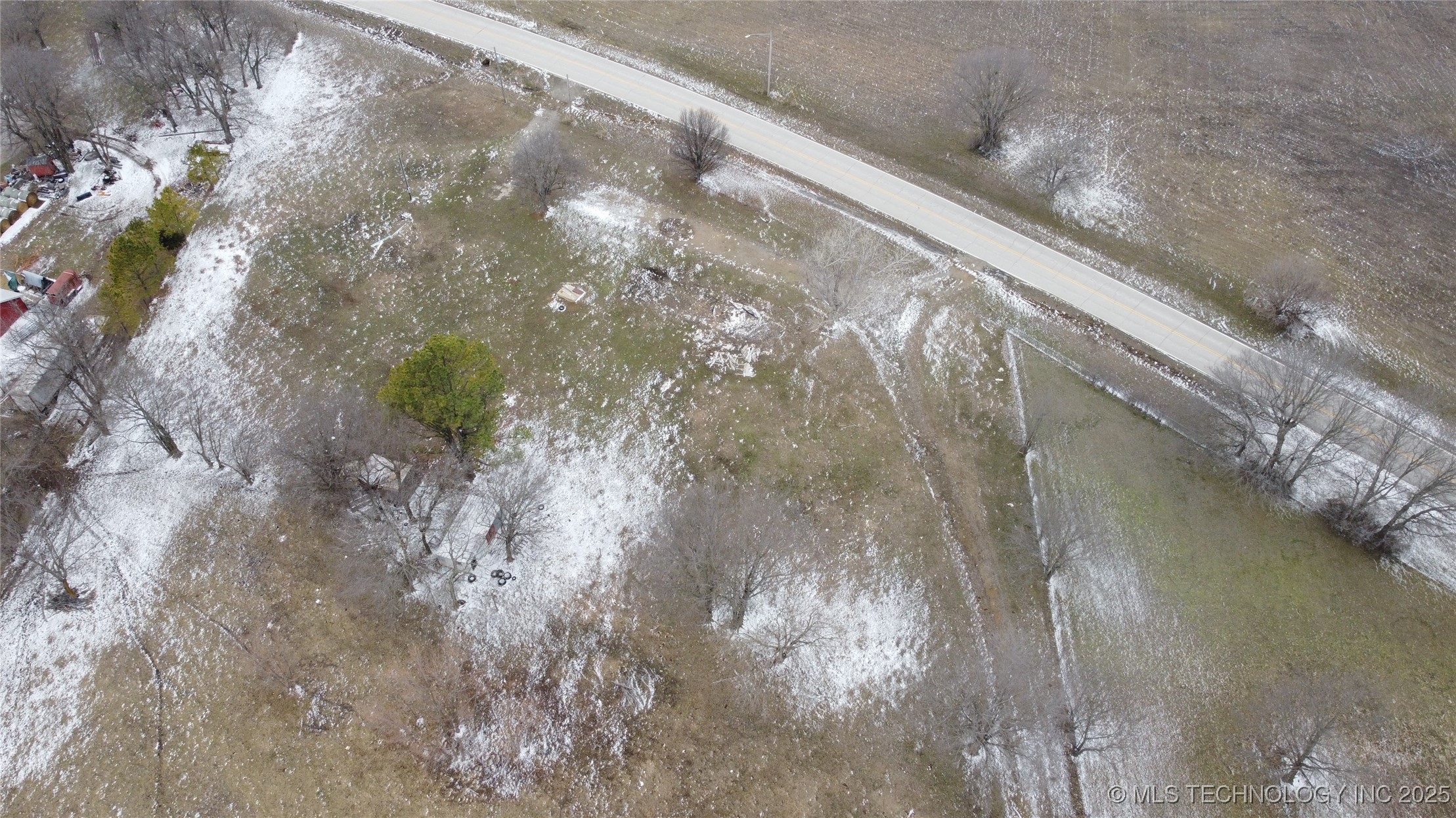 12599 S Old Hwy 169 Property Photo 9