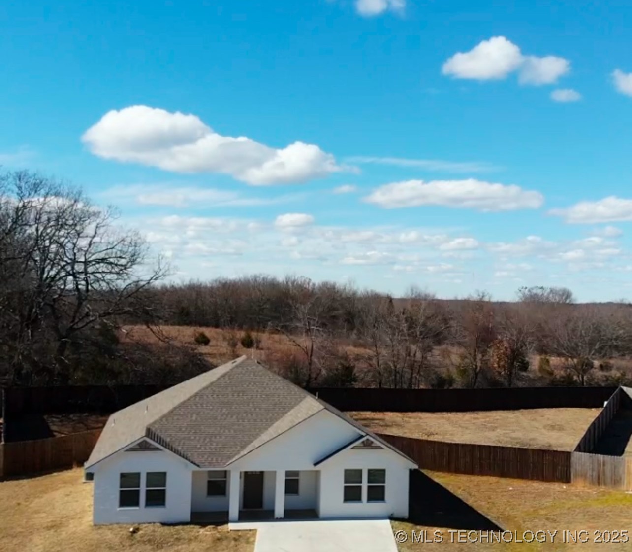 129 Watch Hill Property Photo 2