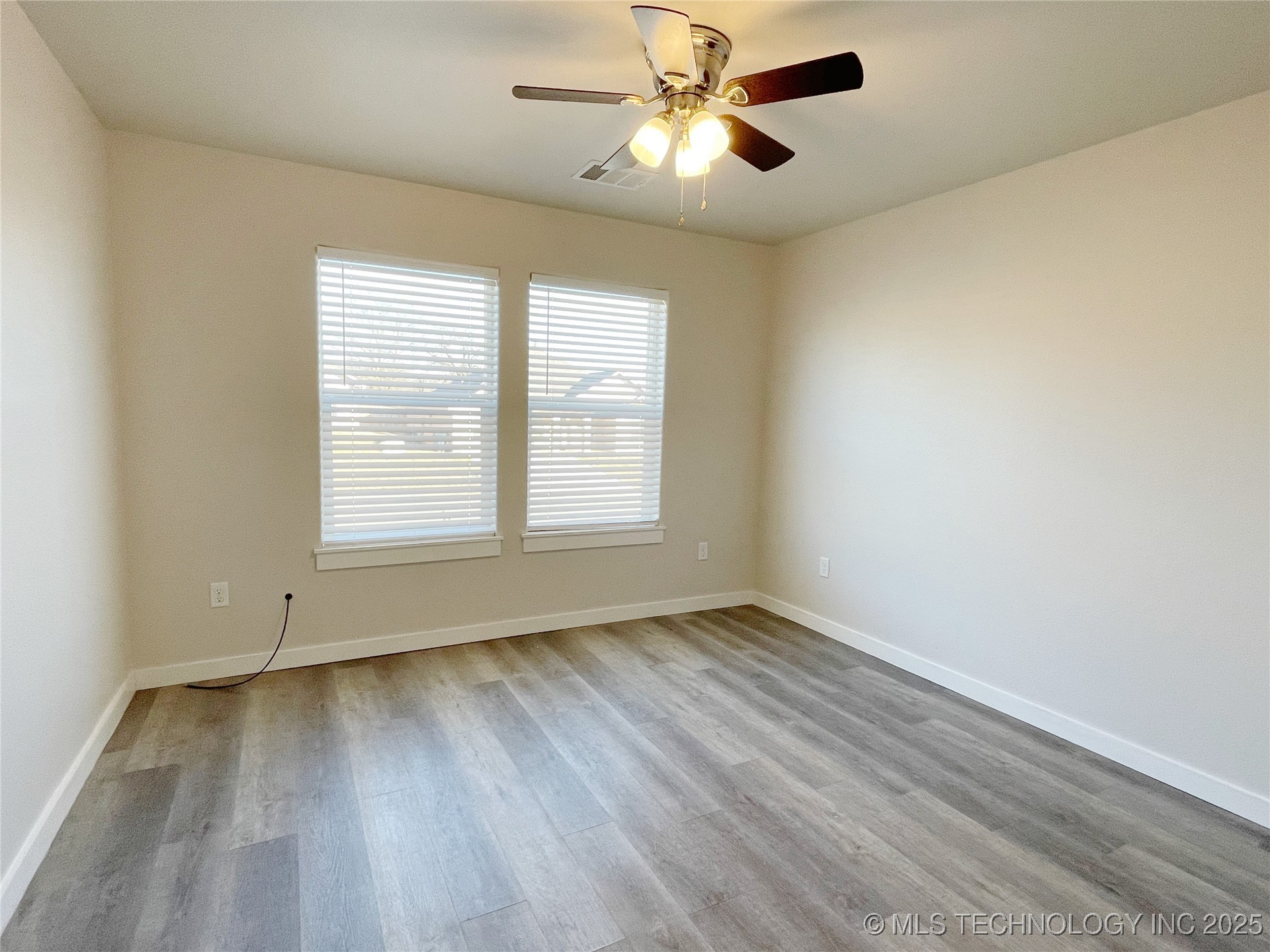 129 Watch Hill Property Photo 15