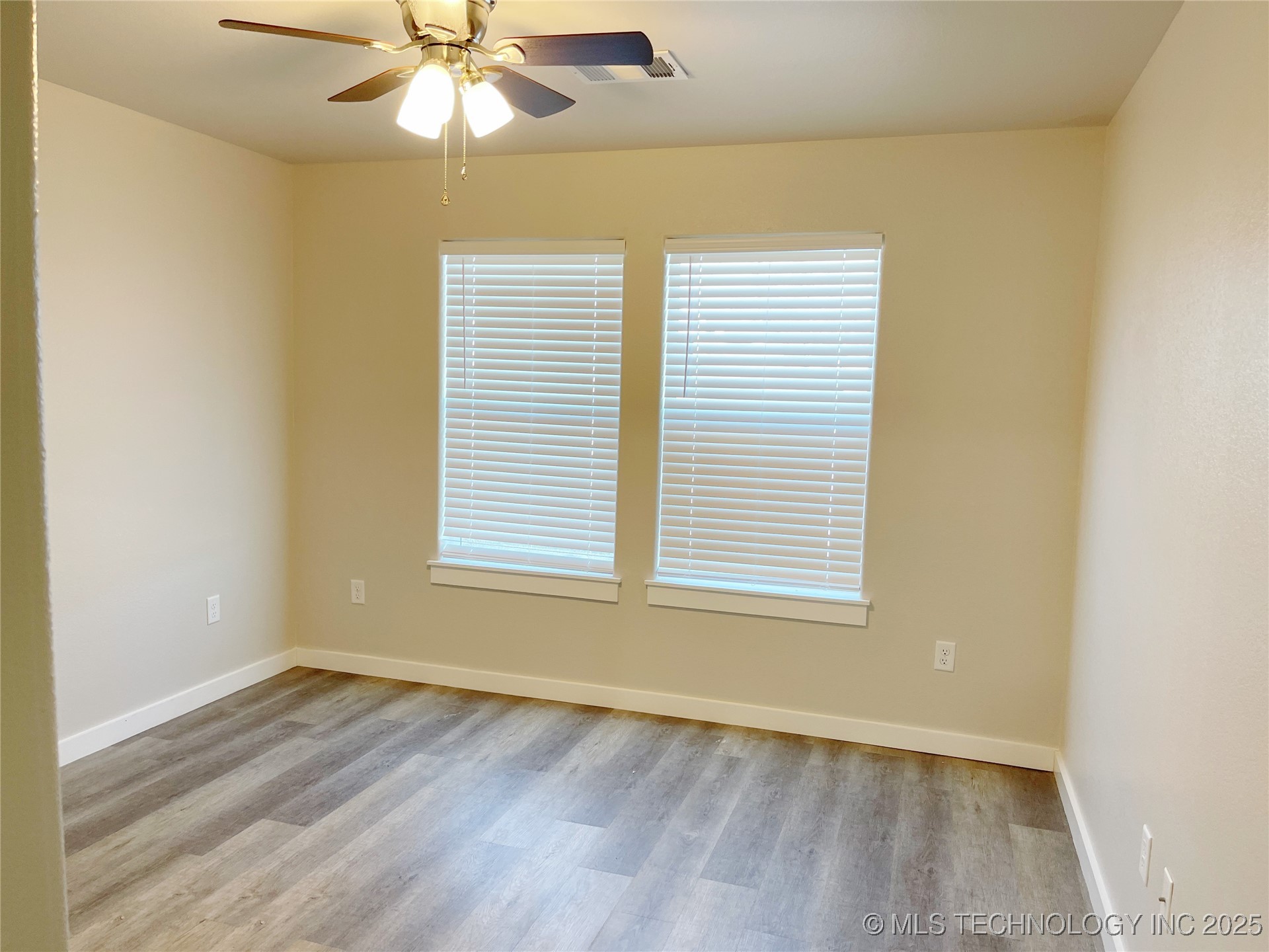 129 Watch Hill Property Photo 17