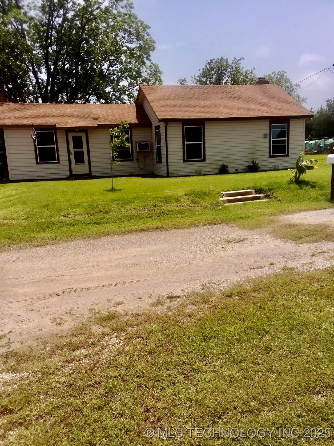 2420 3rd Ne Property Photo 1