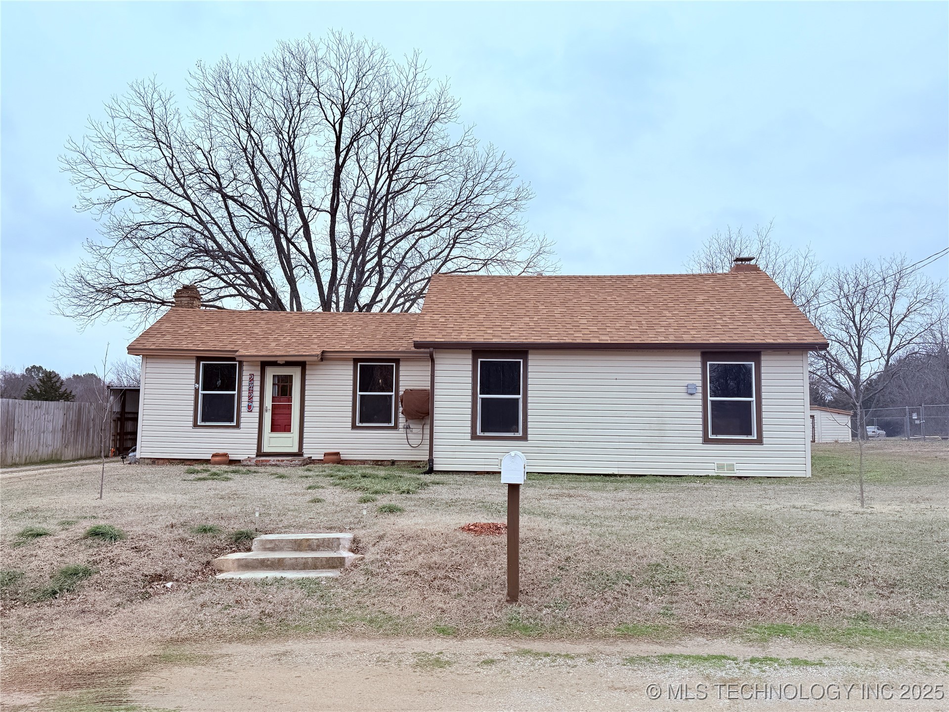 2420 3rd Ne Property Photo 2