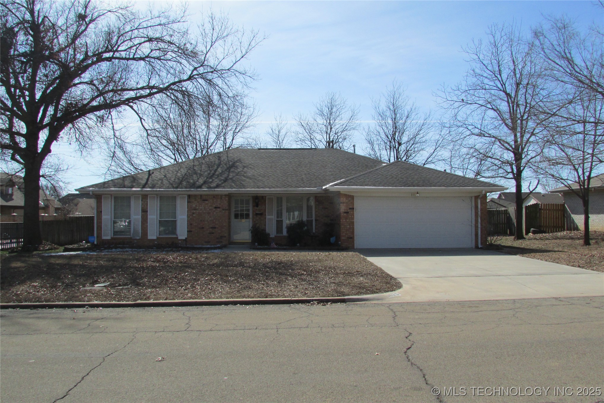 1025 E 12th Street Property Photo