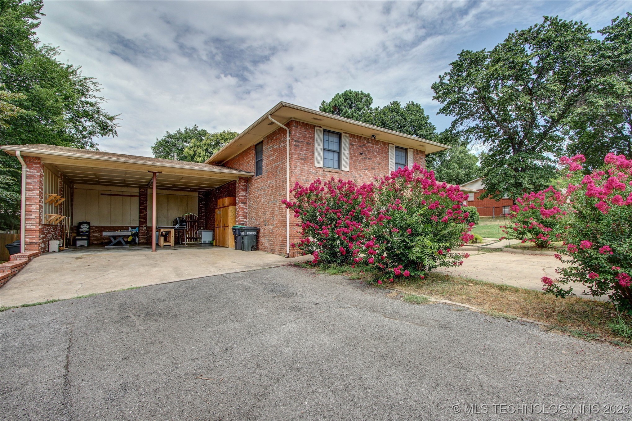 441 Crestwood Drive Property Photo 16