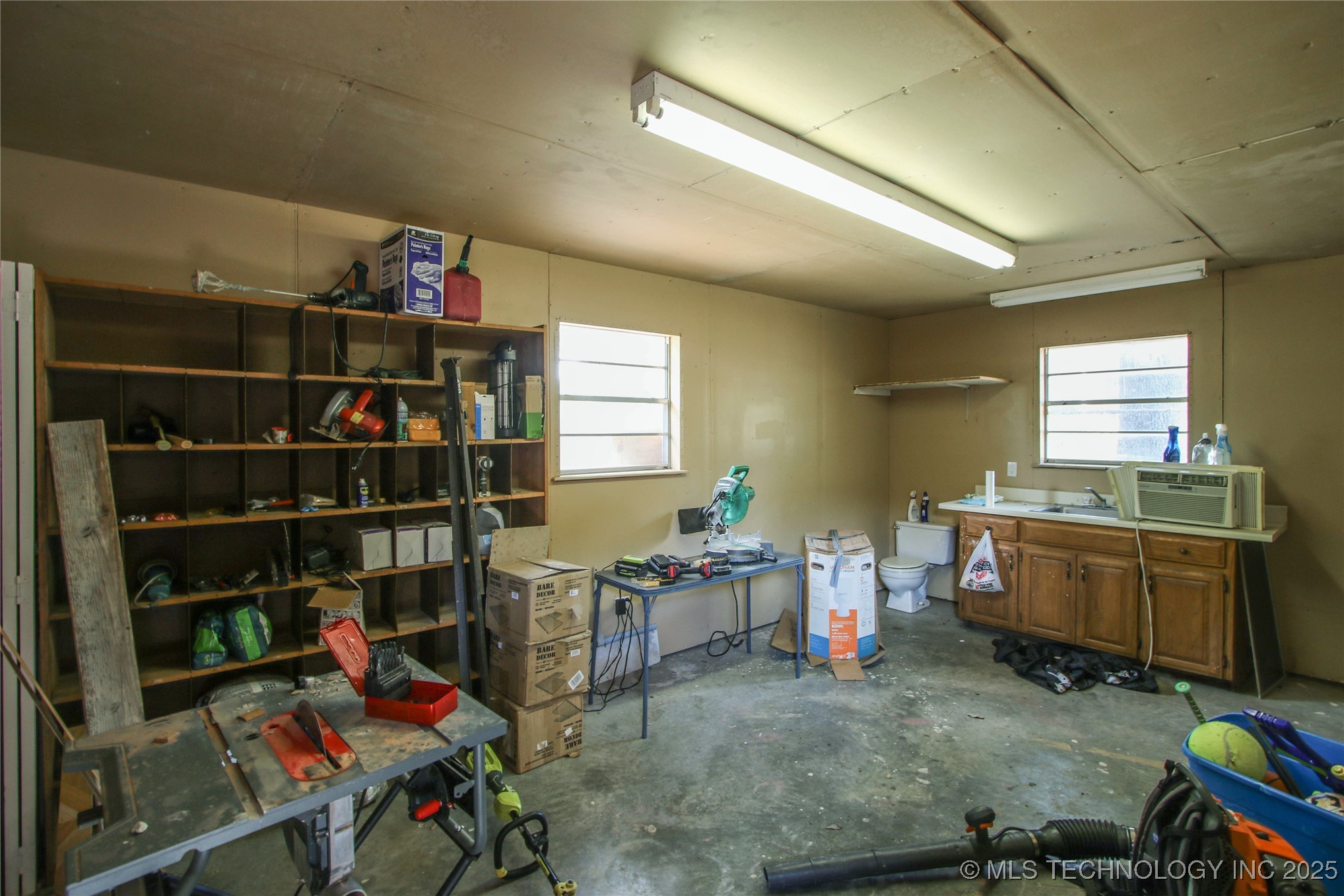 441 Crestwood Drive Property Photo 35