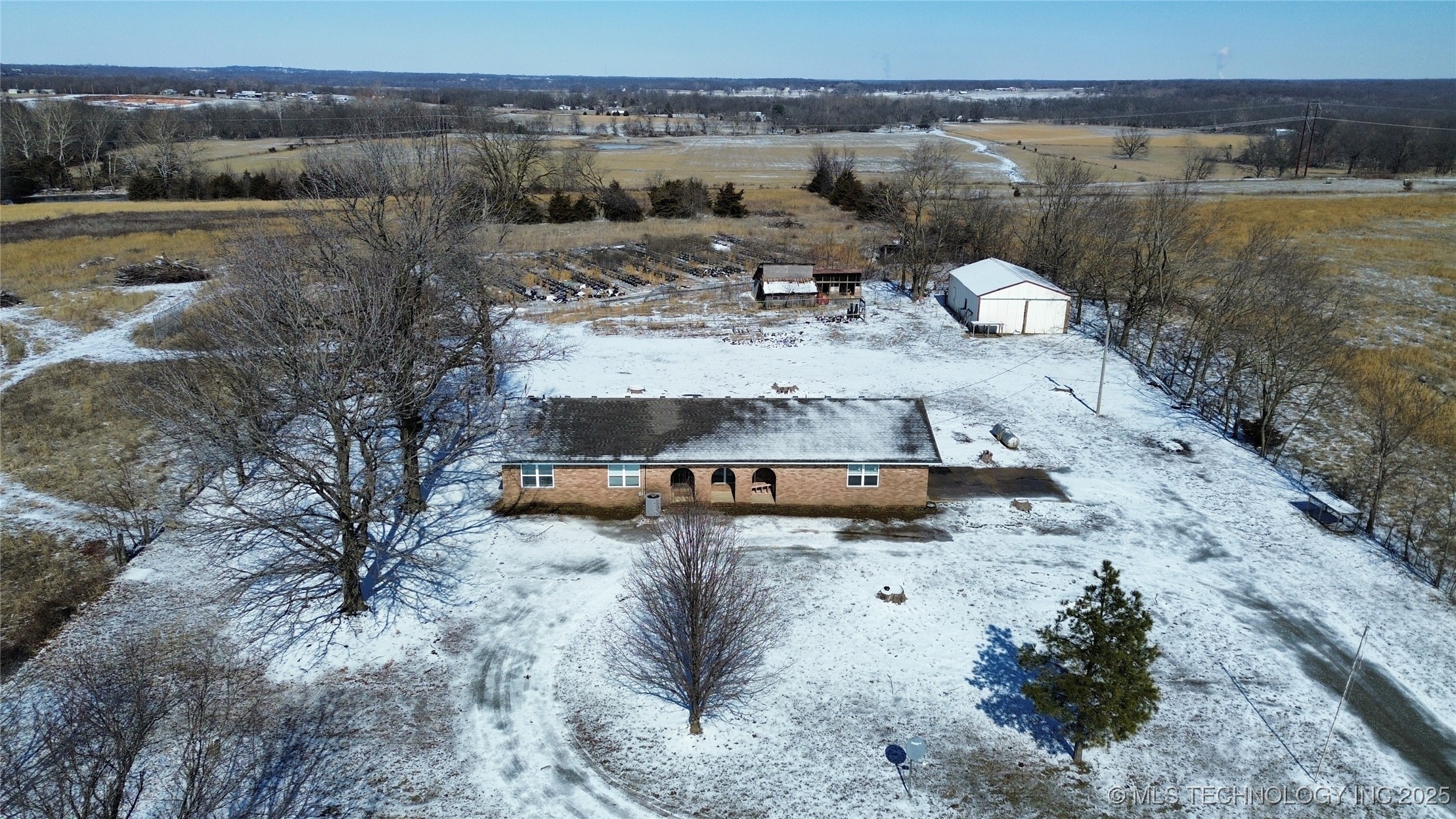 63400 E 120 Road Property Photo 1