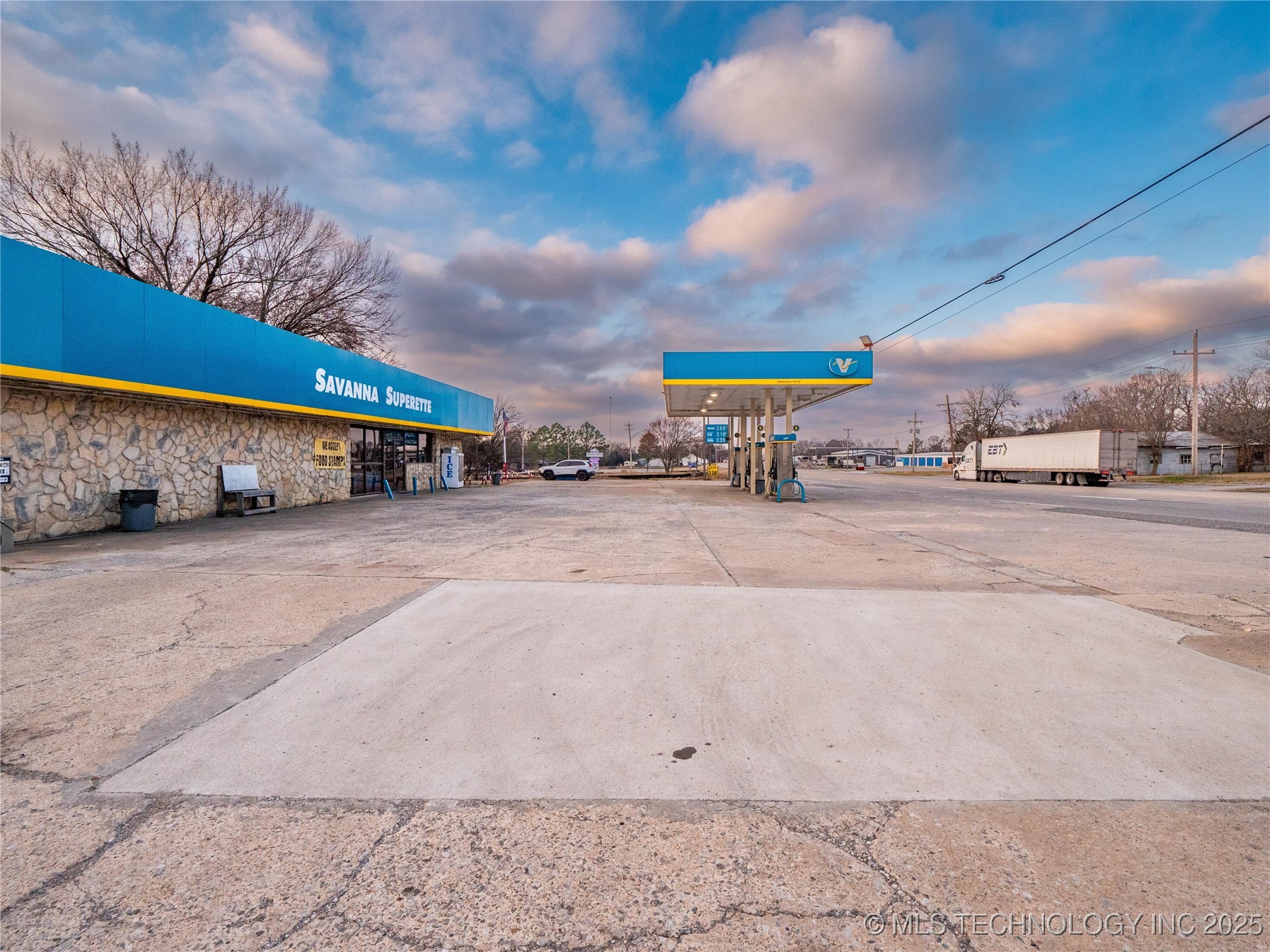 00 Highway 69 Property Photo 6