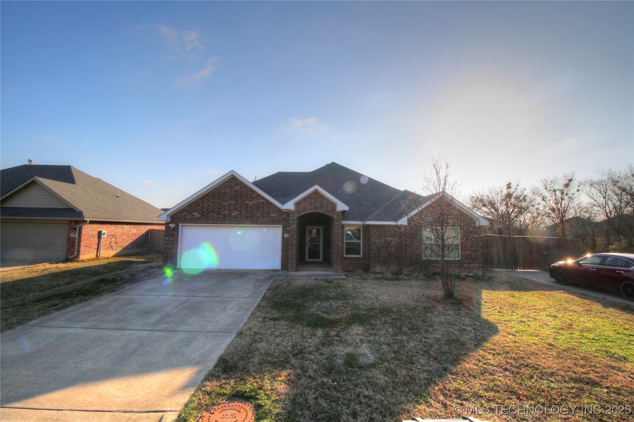 752 Annas Way Property Photo