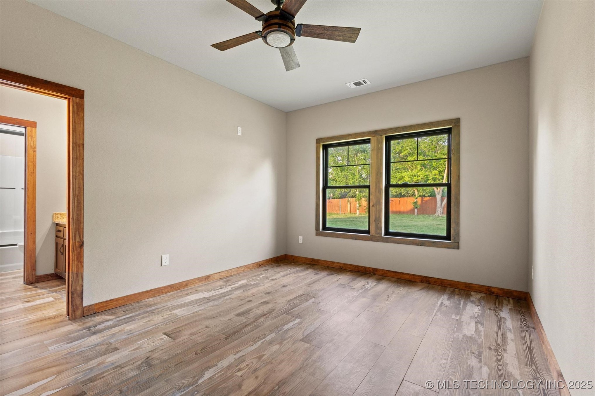 190 Lakeshore Property Photo 51
