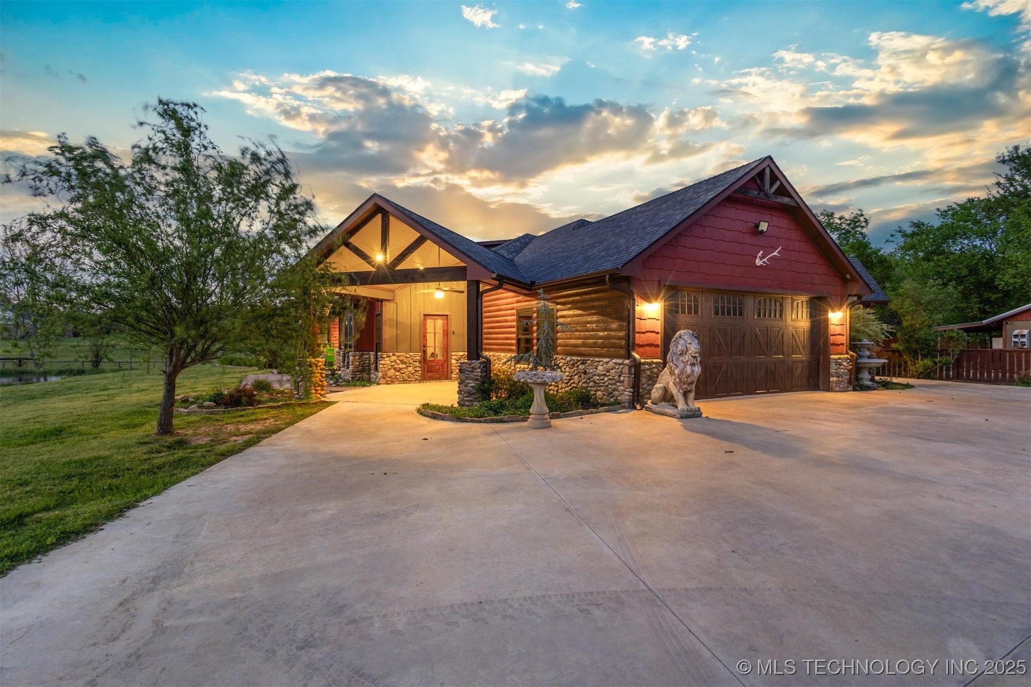 190 Lakeshore Property Photo 61