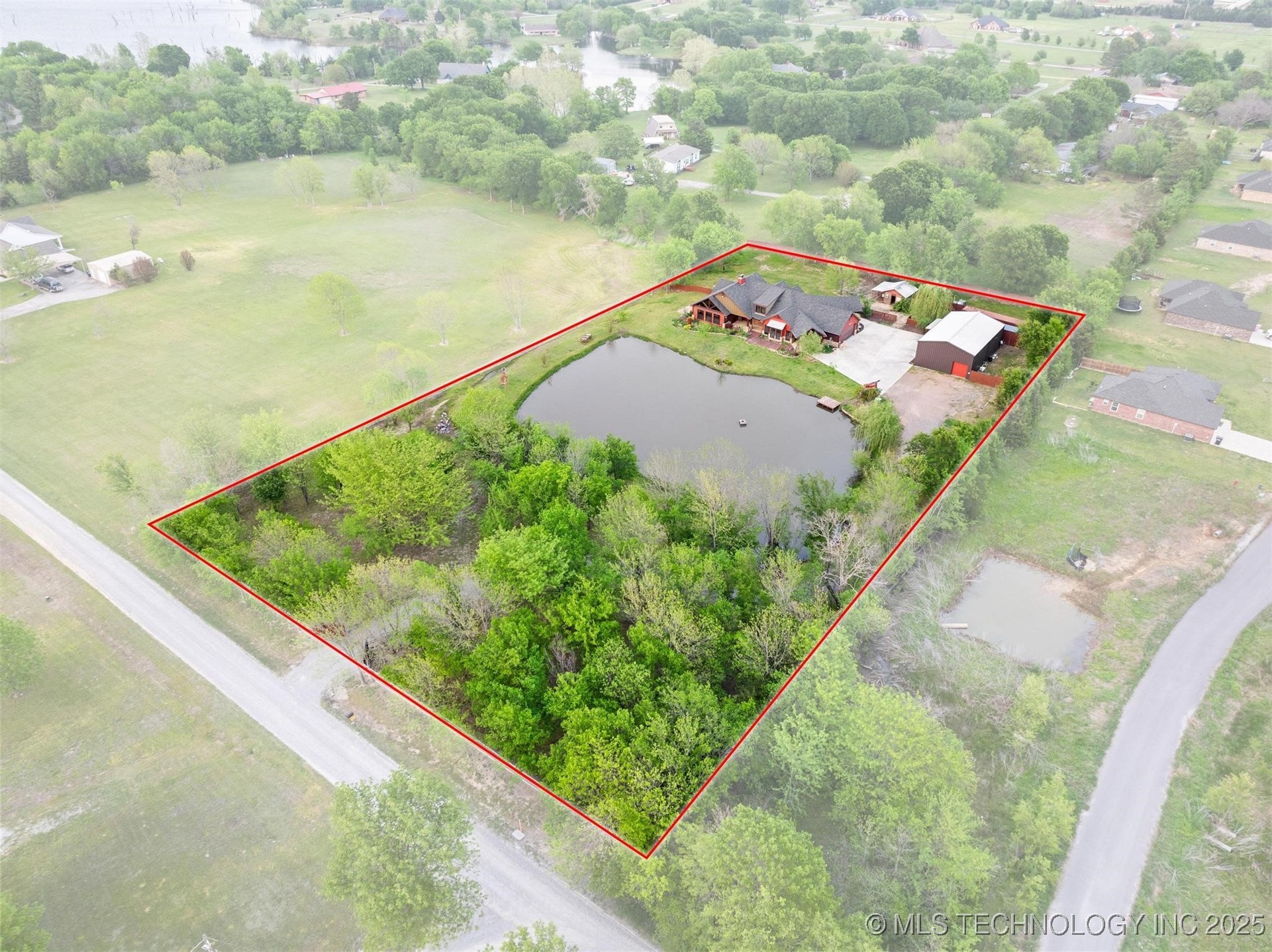 190 Lakeshore Property Photo 63