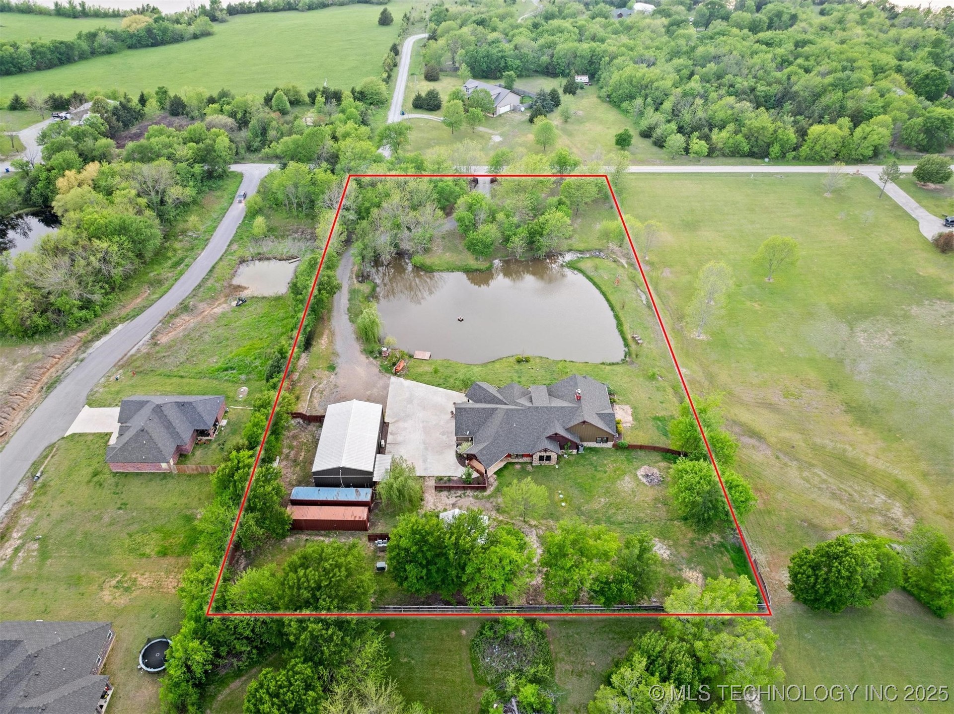 190 Lakeshore Property Photo 72