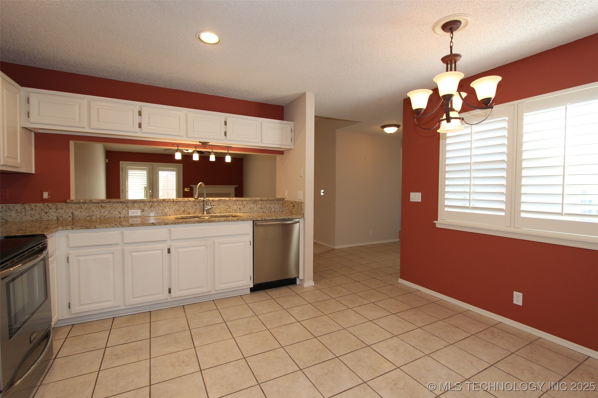 8307 S 84th East Place Property Photo 8