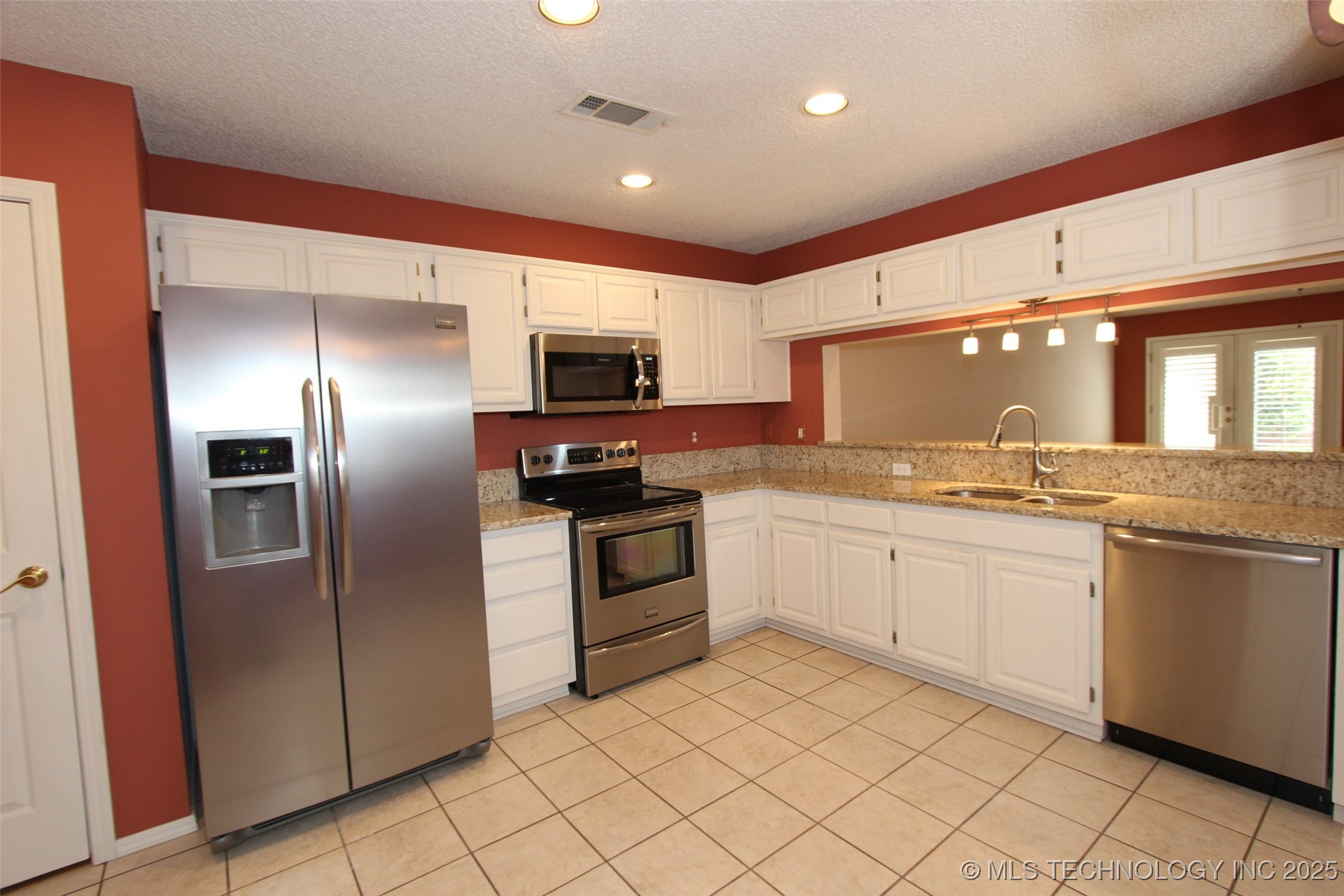 8307 S 84th East Place Property Photo 10
