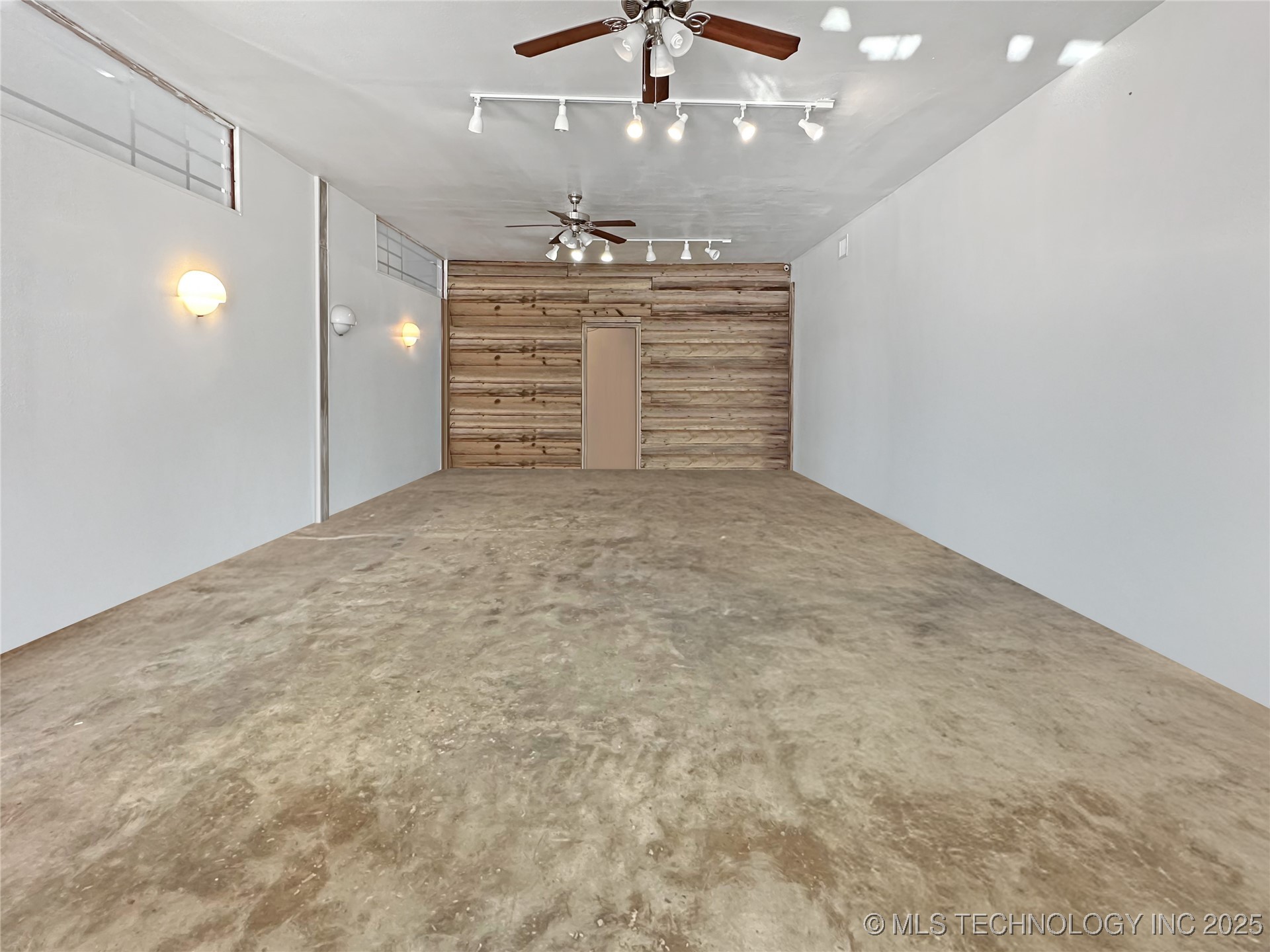 412 N Lawson Boulevard Property Photo 7