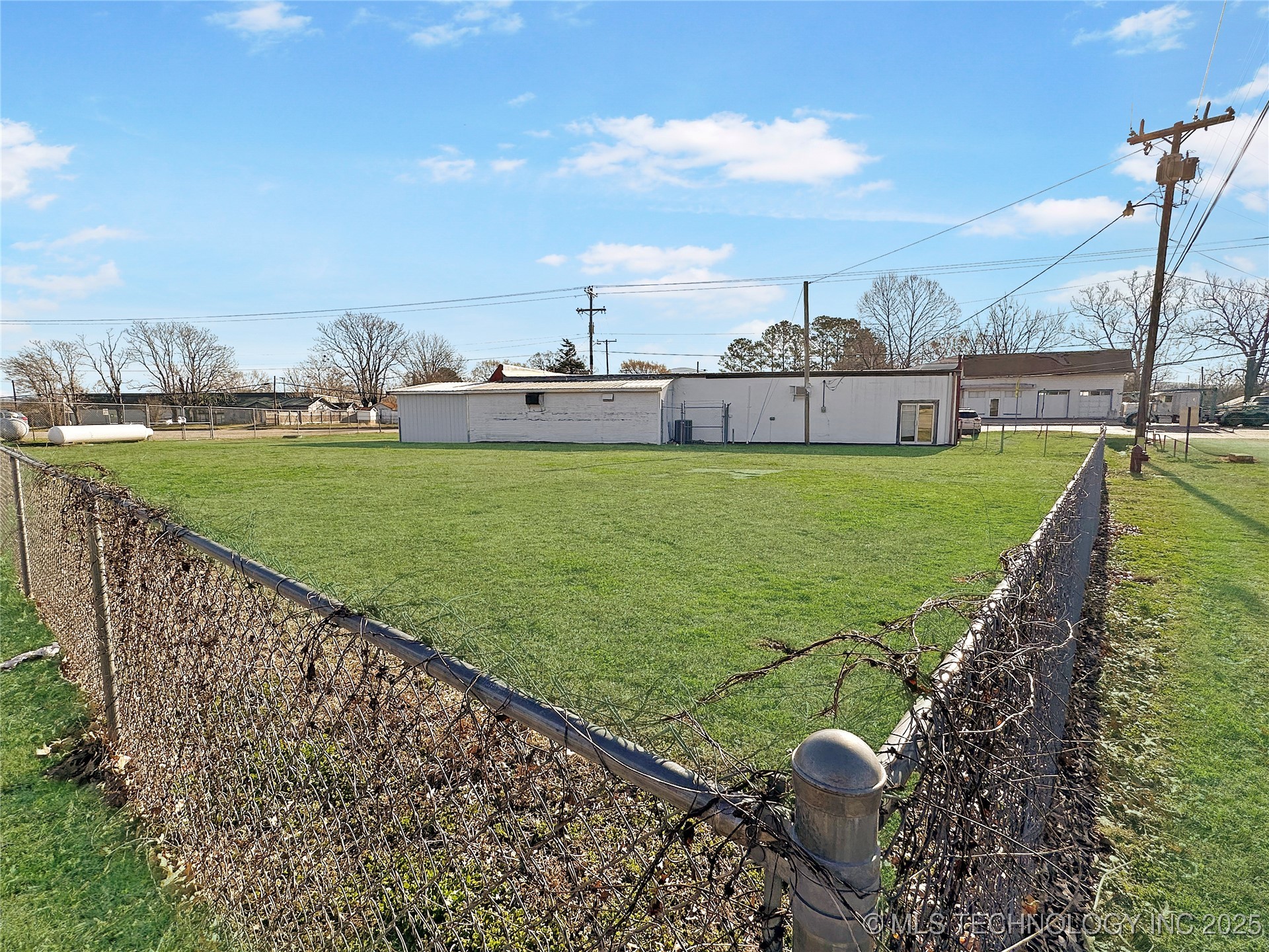 412 N Lawson Boulevard Property Photo 12