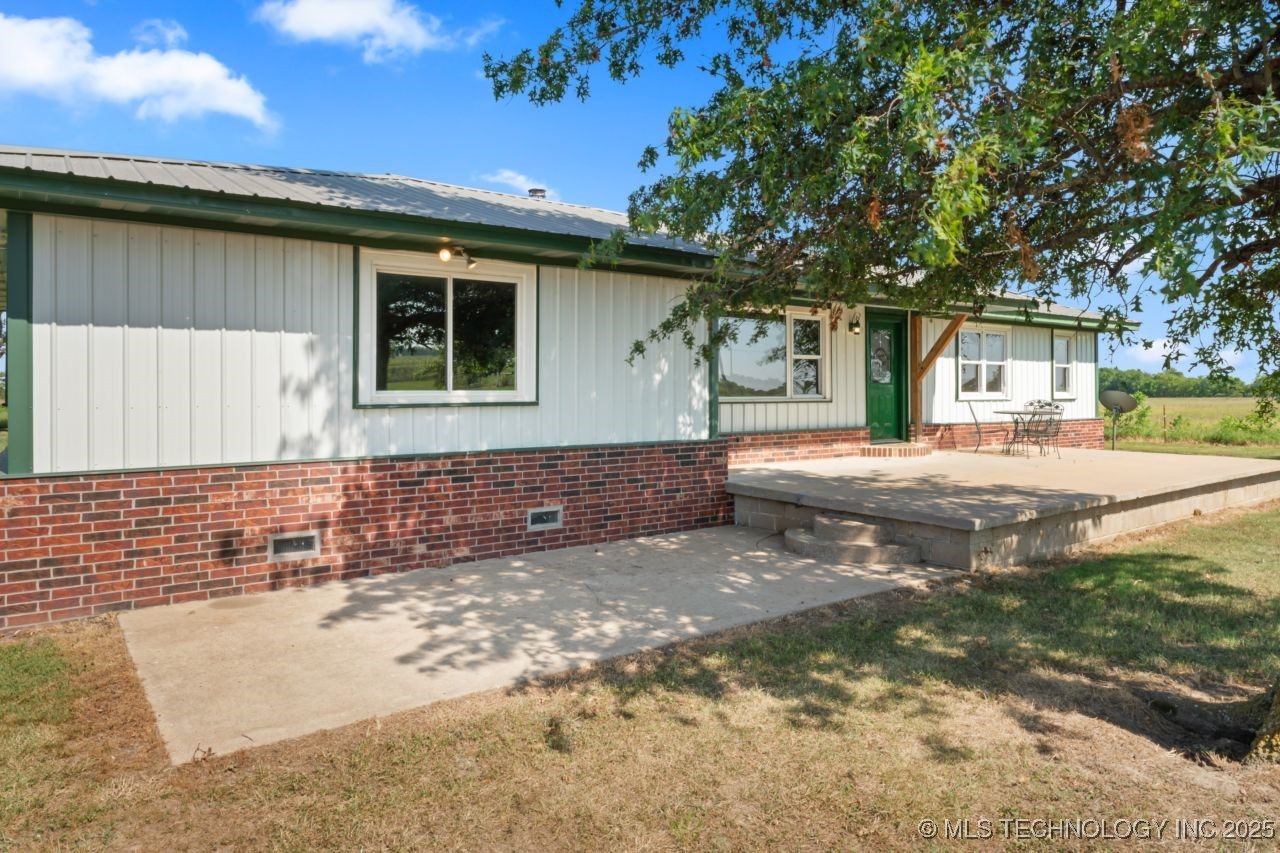 3384 N 234th Street W Property Photo 2