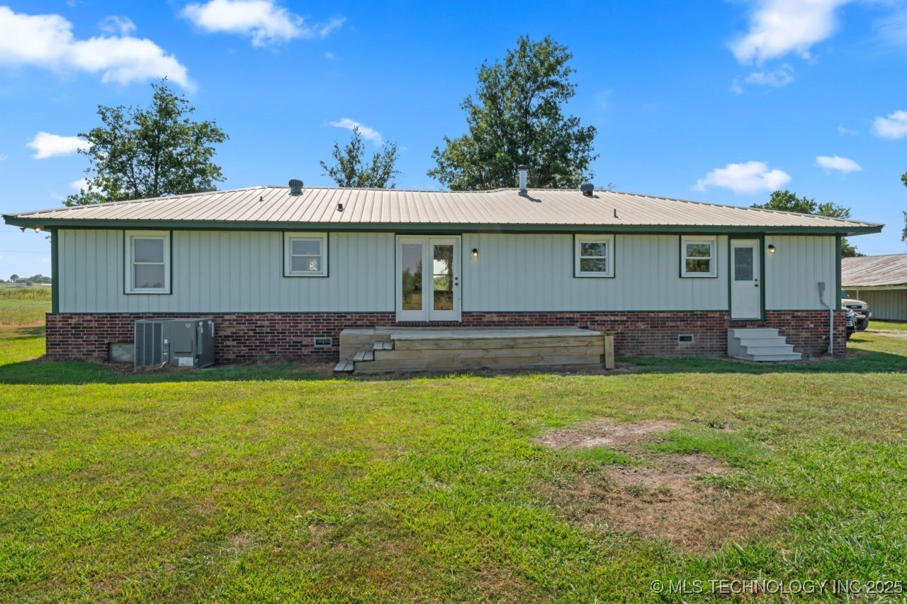 3384 N 234th Street W Property Photo 4