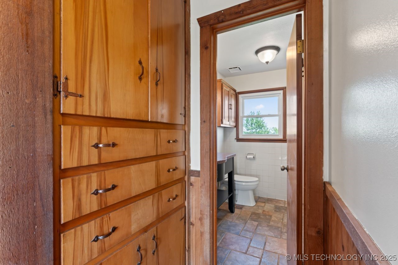 3384 N 234th Street W Property Photo 14