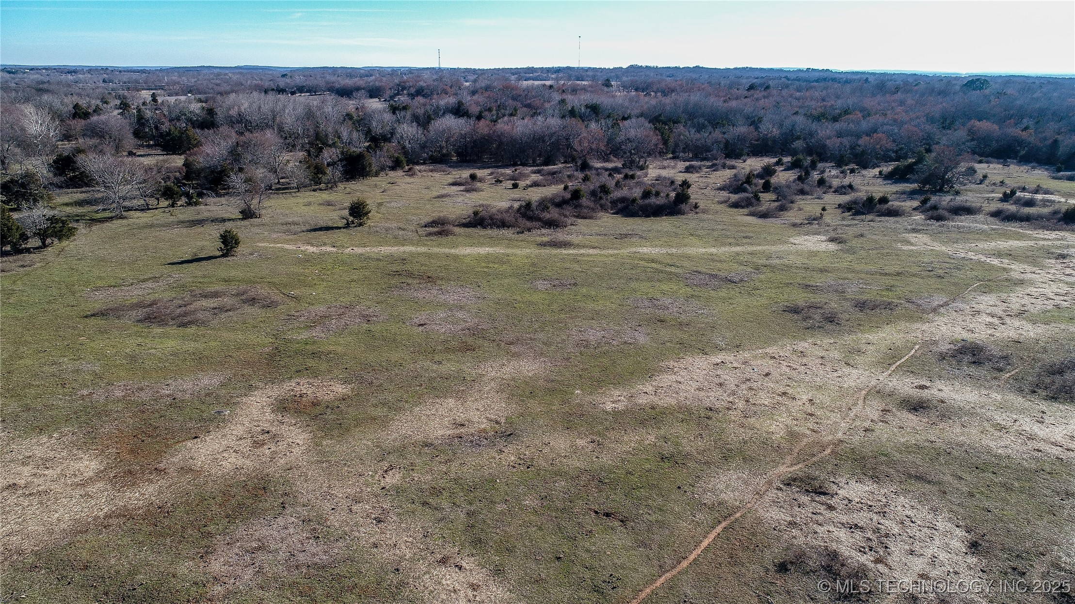 6 E 4180 Road Property Photo