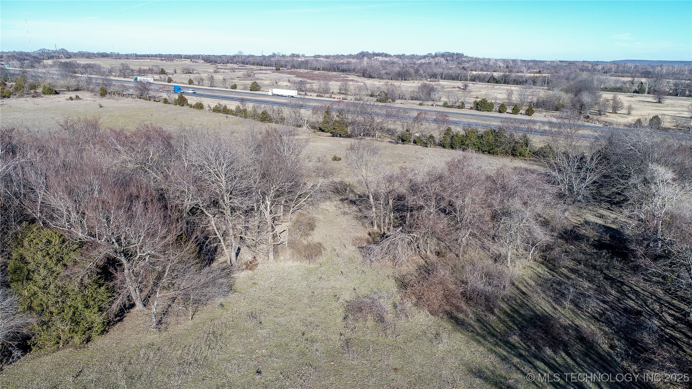 8 E 1120 Road Property Photo 6