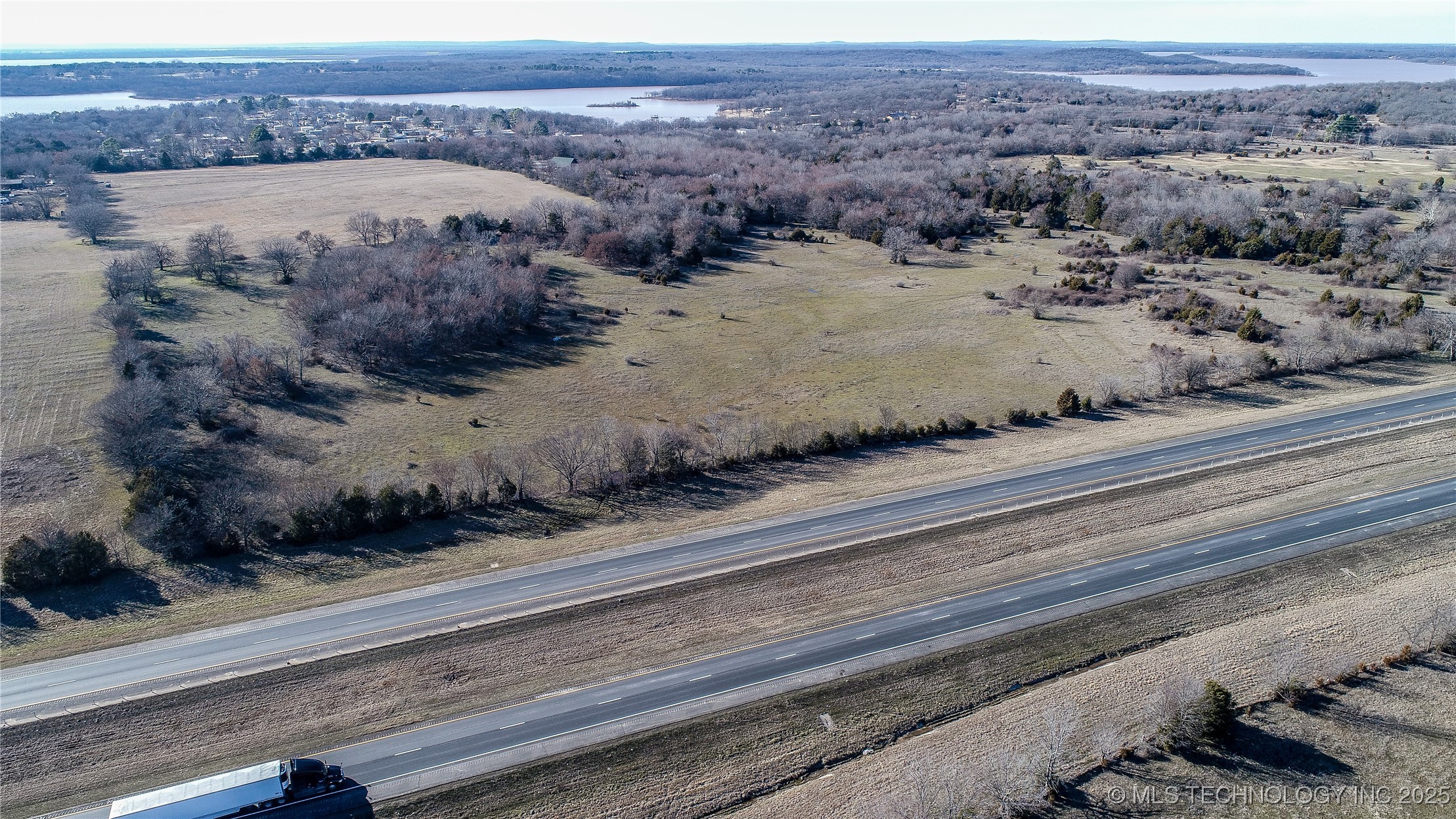 8 E 1120 Road Property Photo 12