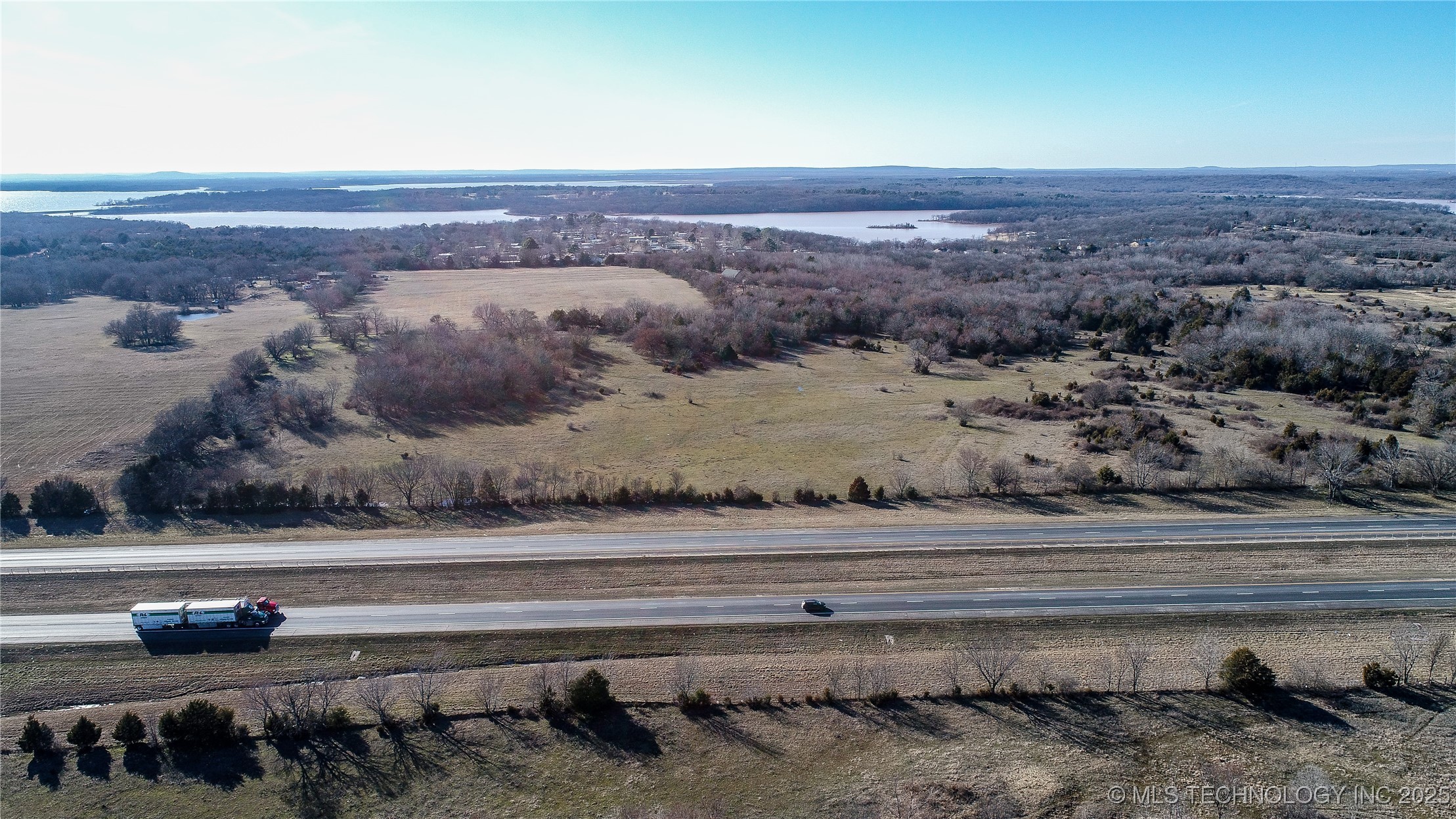 9 E 1120 Road Property Photo 4