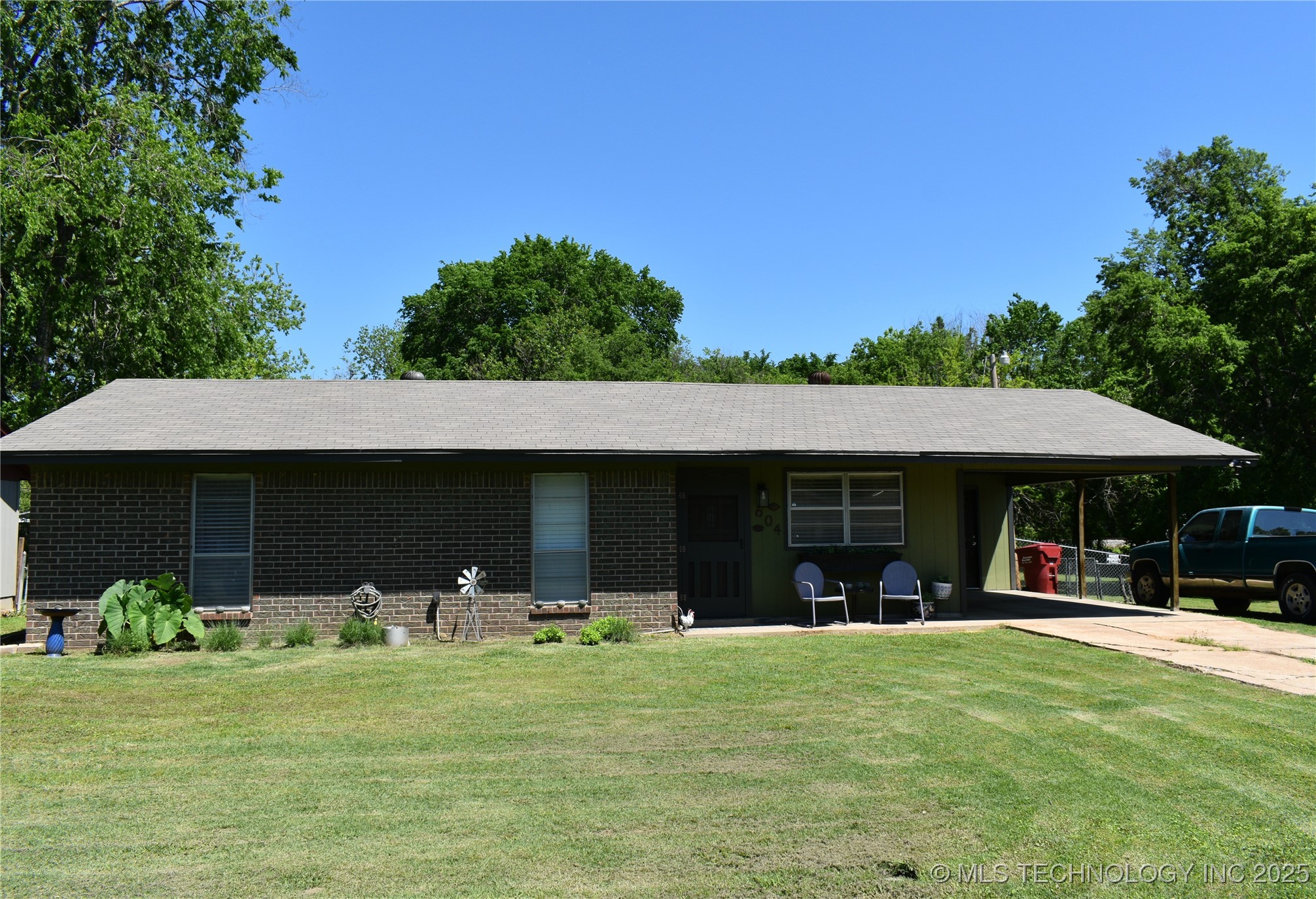 604 W Mcalester Street Property Photo