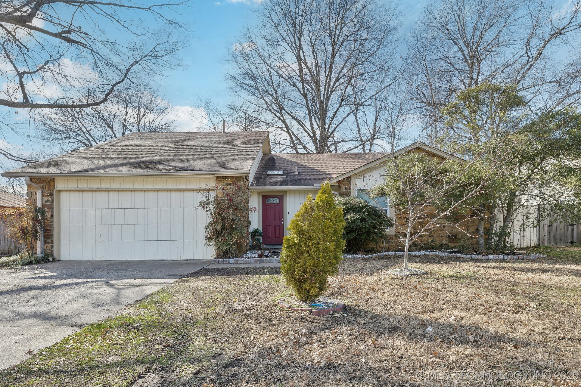 7752 S 73rd East Avenue Property Photo