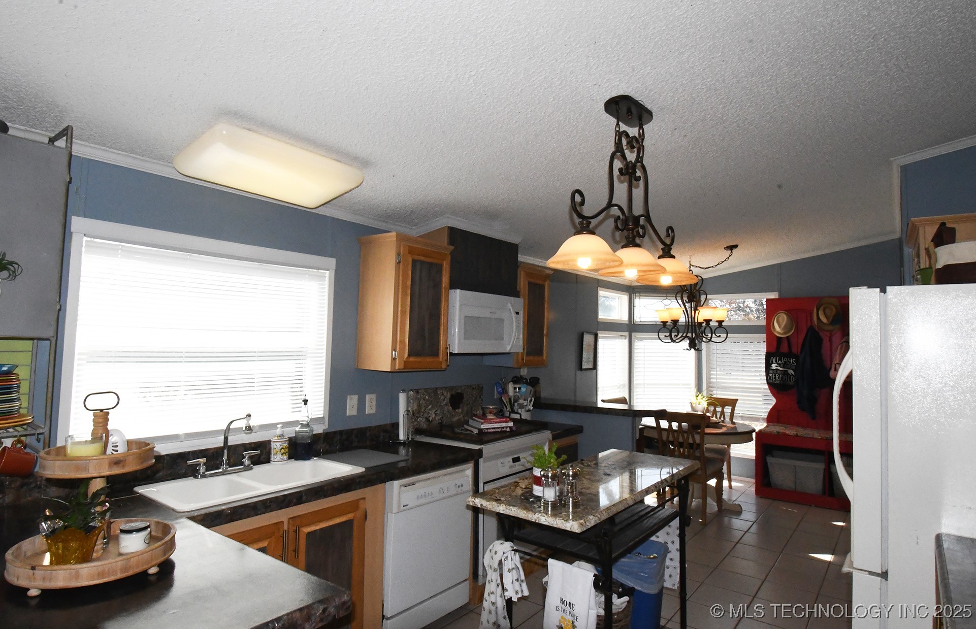 448967 E 982 Loop Property Photo 8