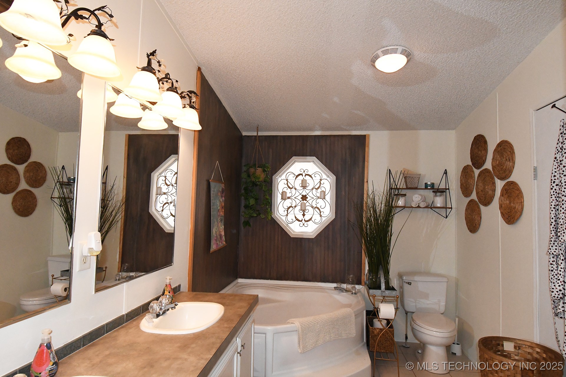 448967 E 982 Loop Property Photo 25