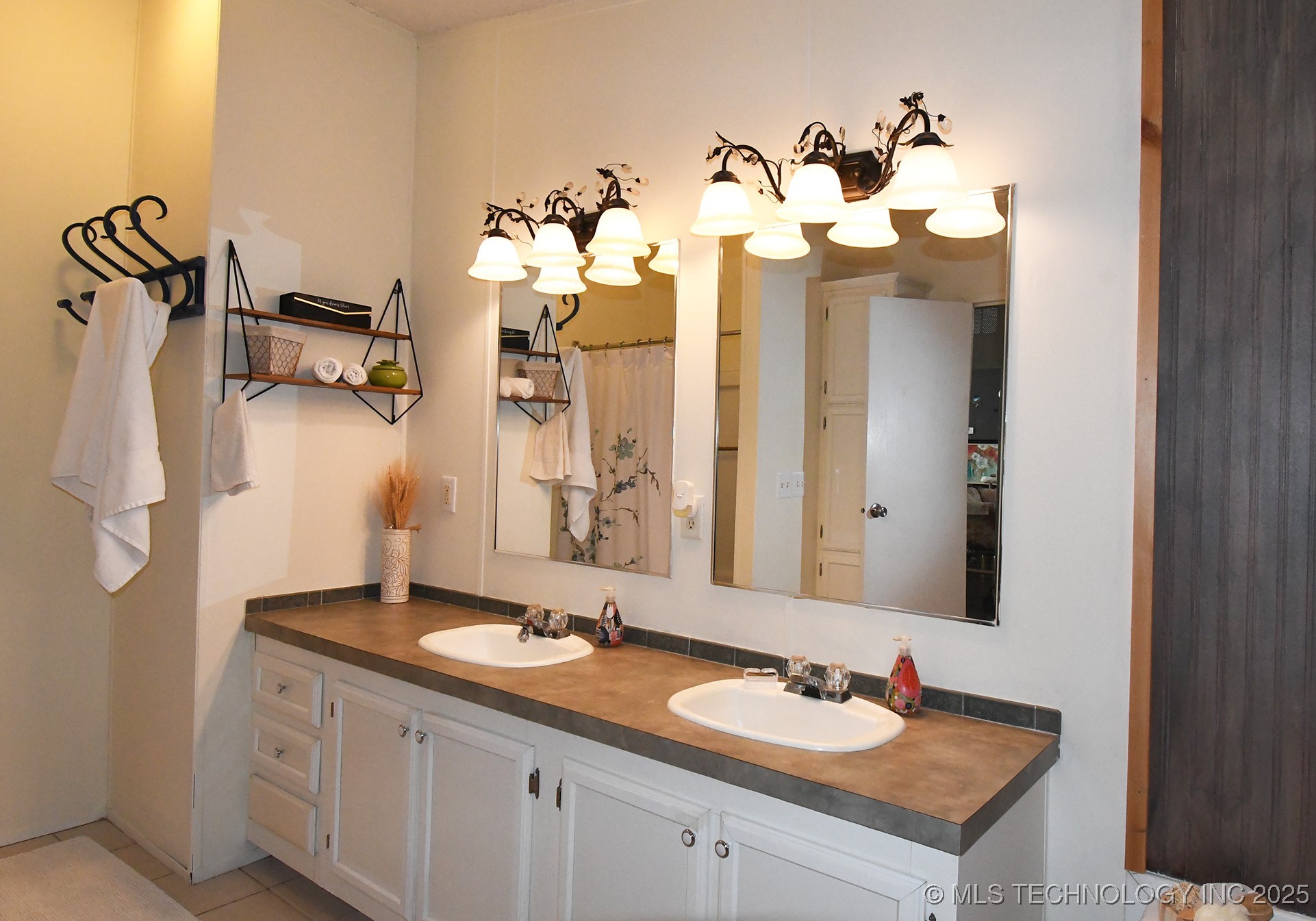 448967 E 982 Loop Property Photo 26