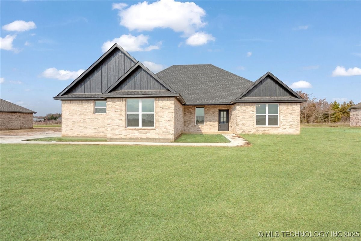 300 Sunset Way Property Photo