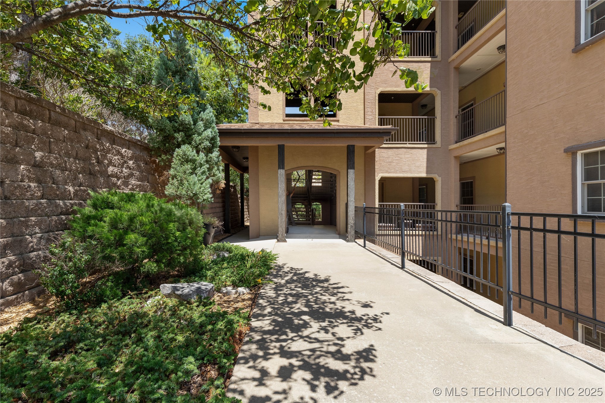 25 Grand Lake Drive 2c Property Photo 37