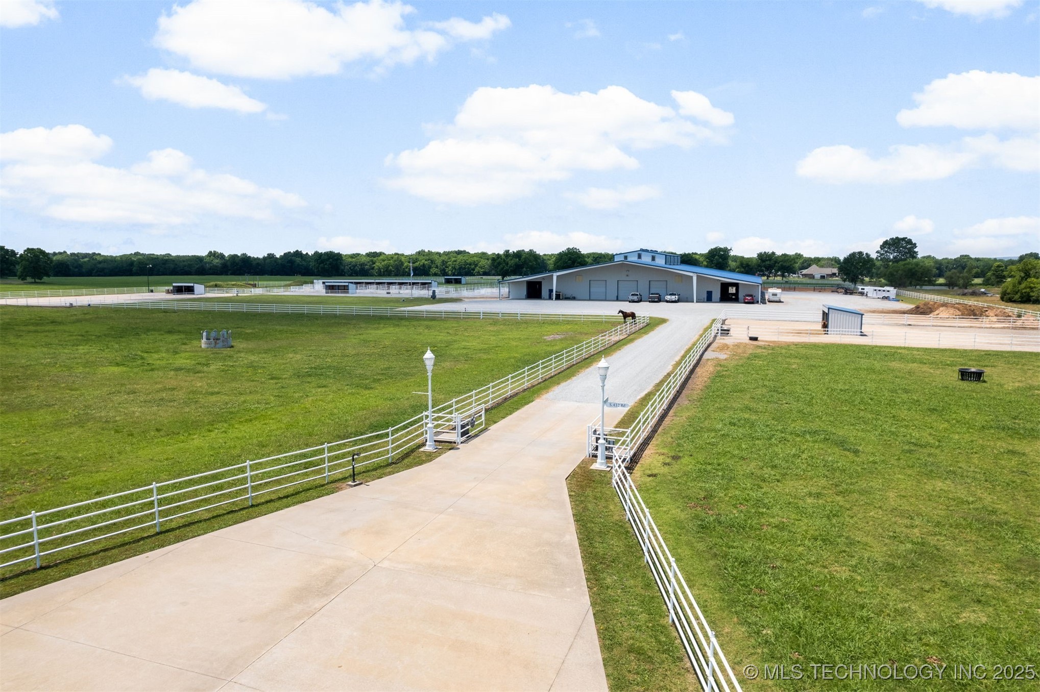 3166 S 432 Road Property Photo 2