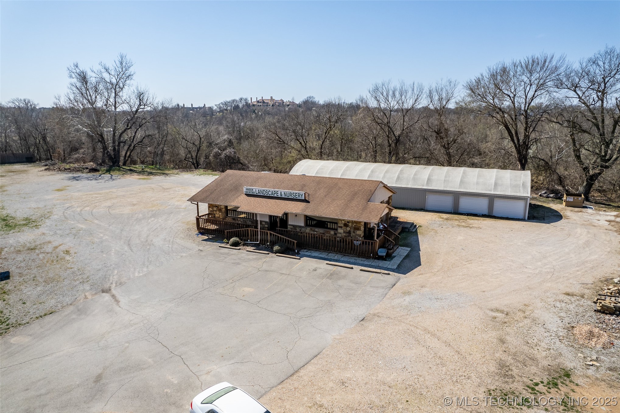 10310 S Elm Street Property Photo