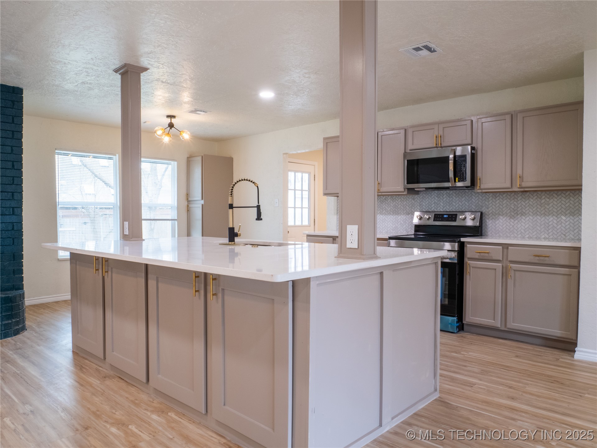 4008 Nw Meadowbrook Property Photo 12