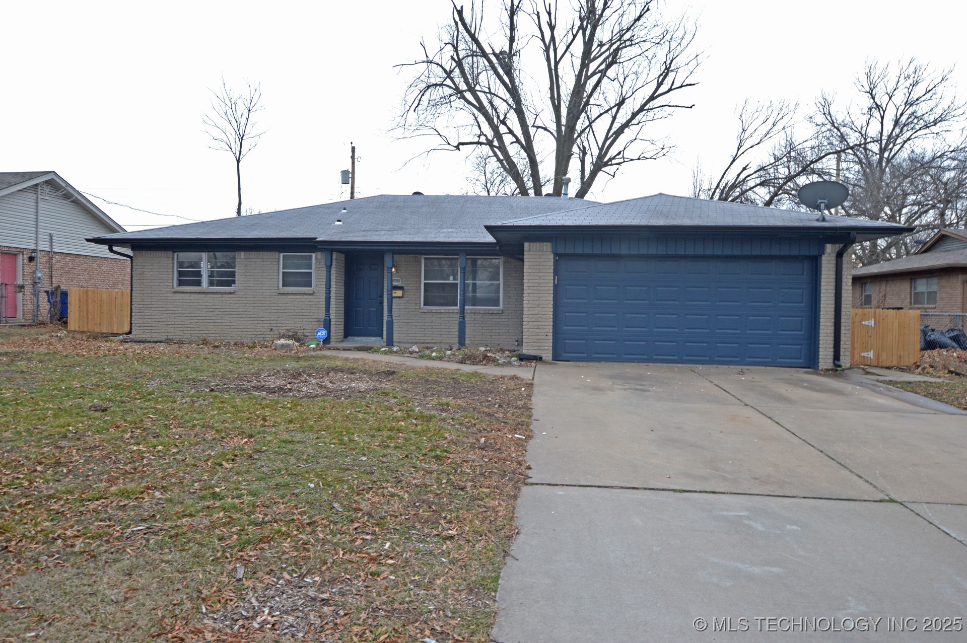 11908 E 7th Street Property Photo 1