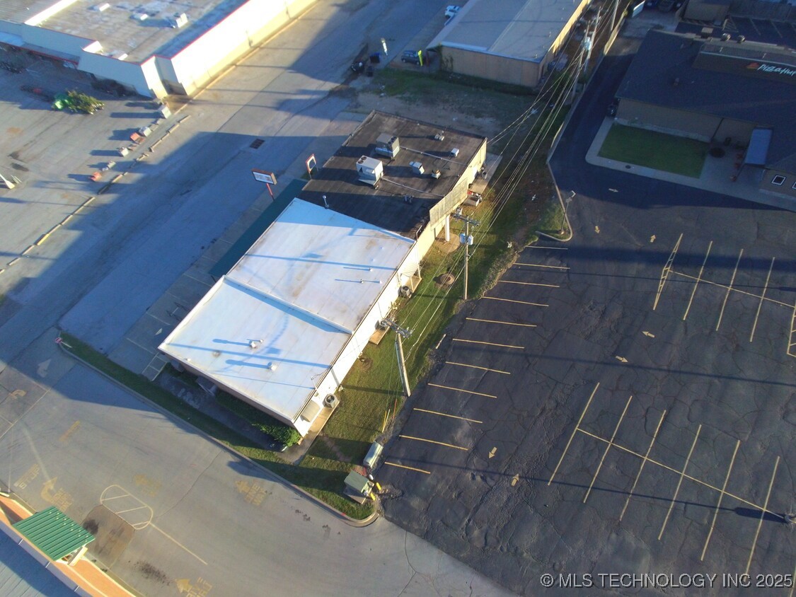 308 S Hayes Avenue Property Photo 4