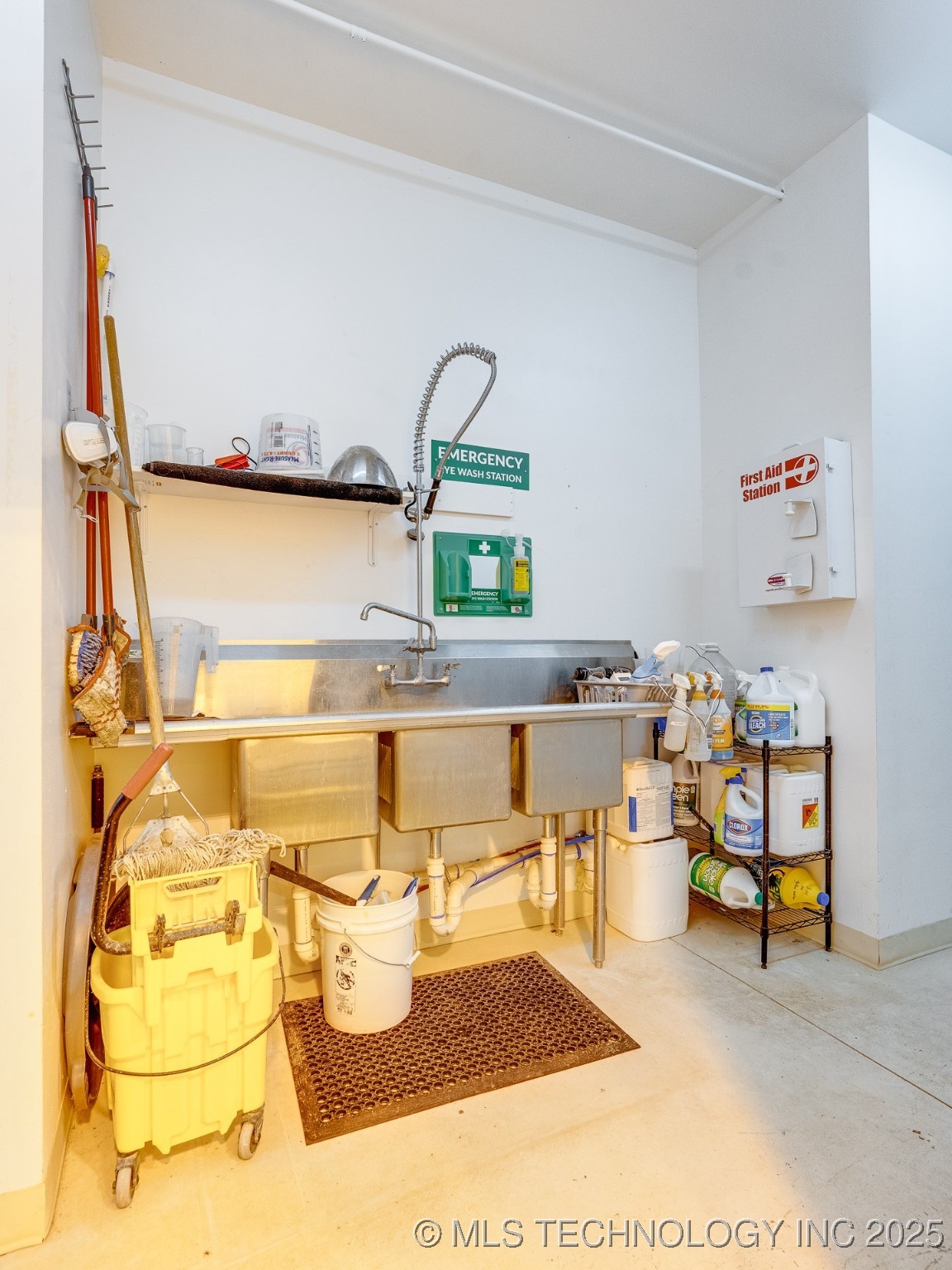 Property Photo 15