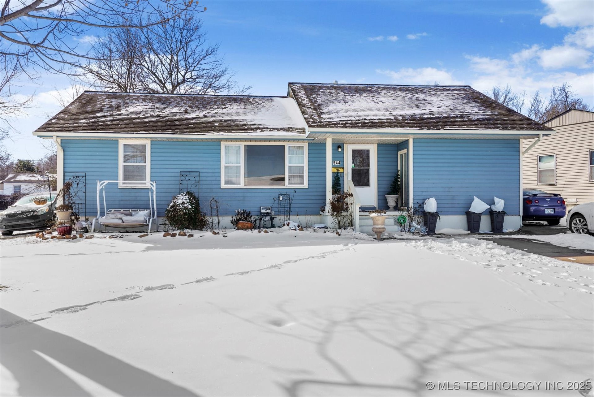 544 E 40th Place North N Property Photo
