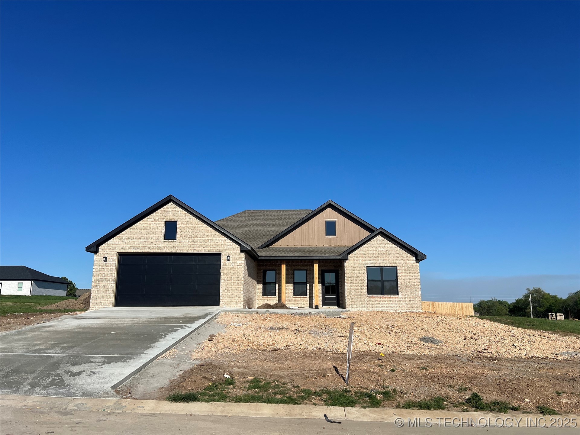 2051 Everly Drive Property Photo 1