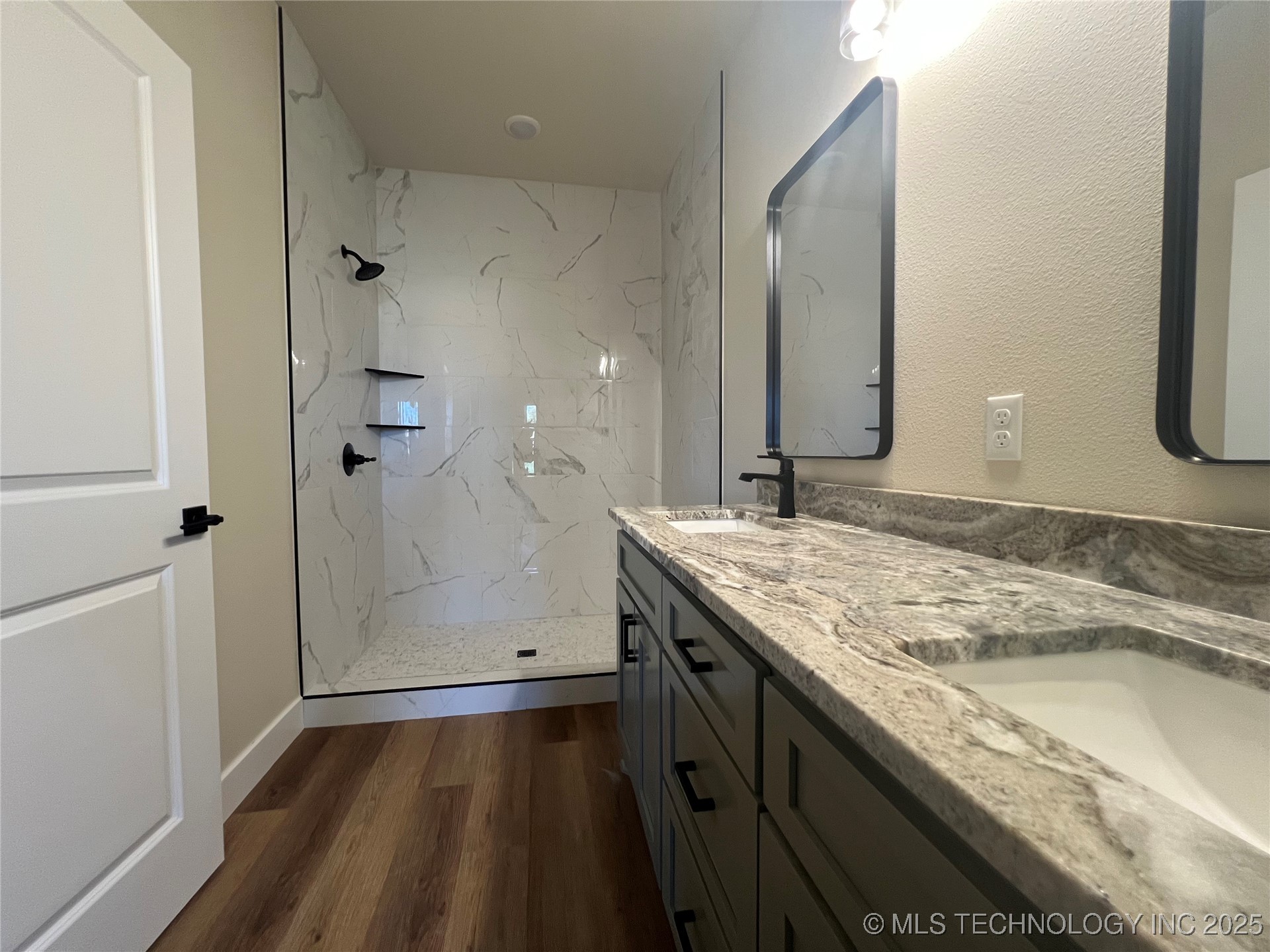 2051 Everly Drive Property Photo 16