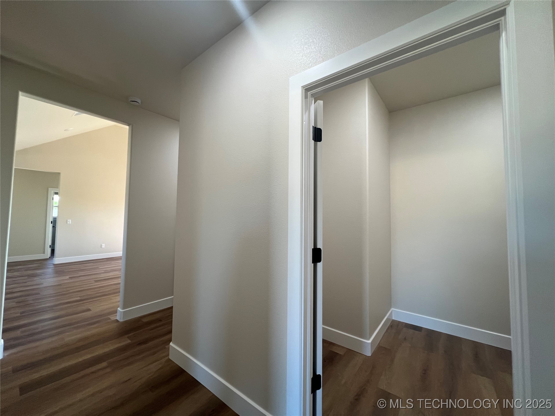 2051 Everly Drive Property Photo 19