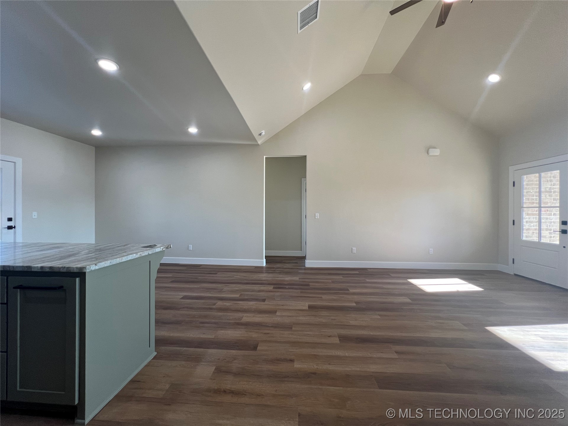 2051 Everly Drive Property Photo 27