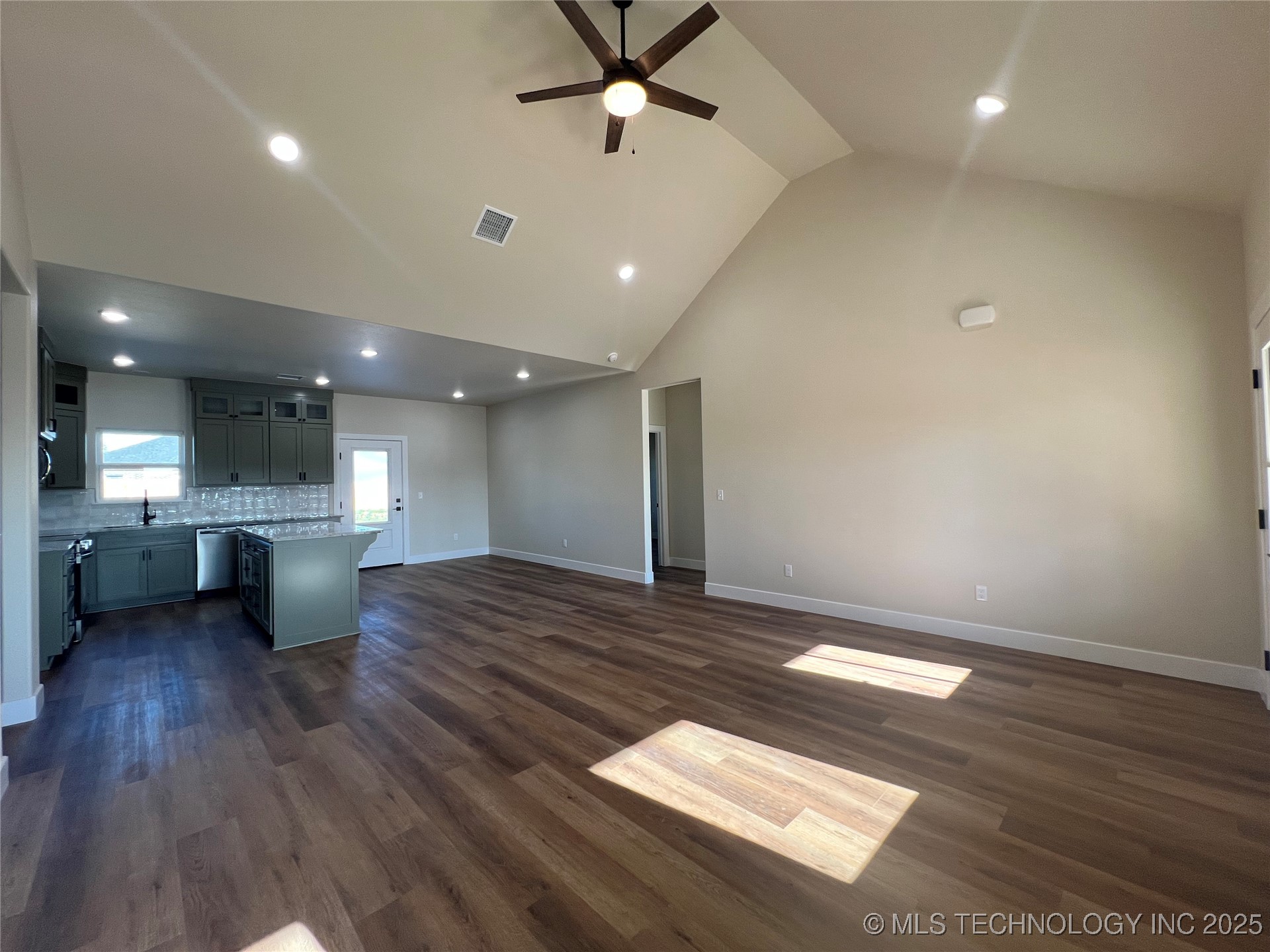 2051 Everly Drive Property Photo 28